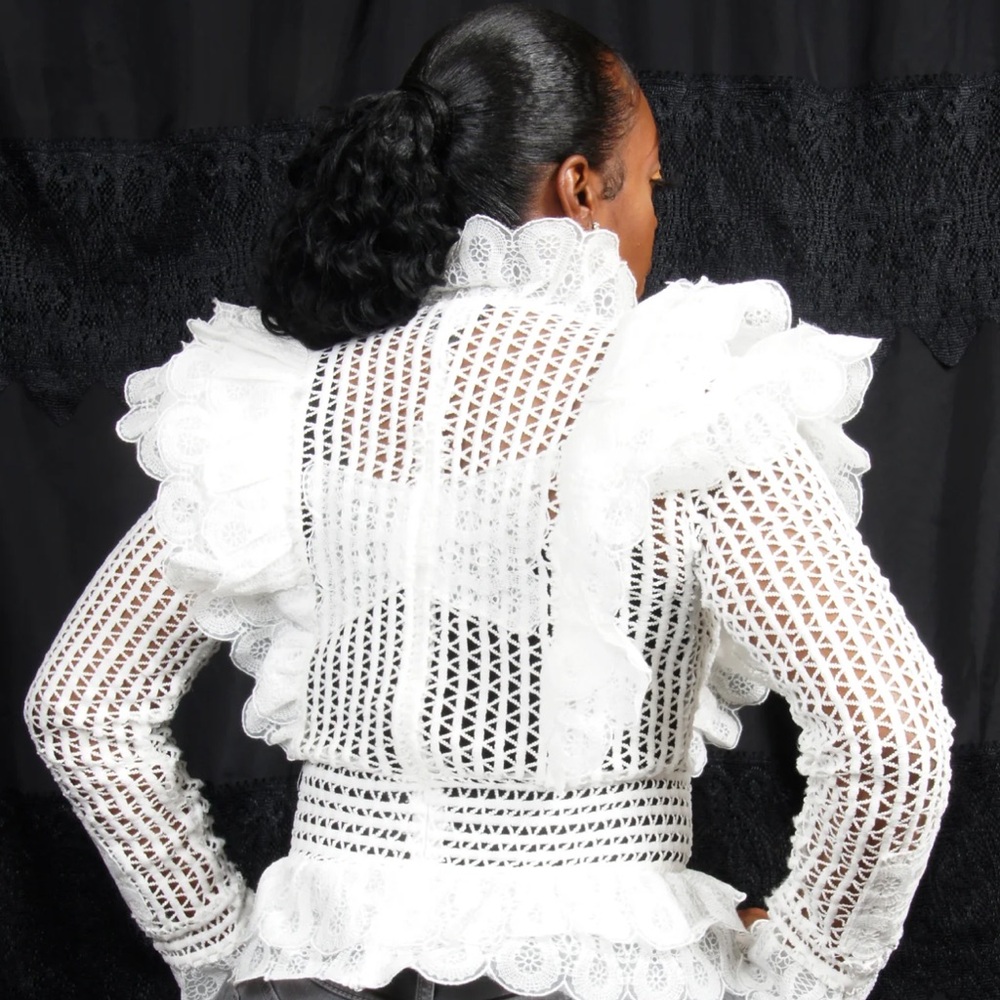 Gracia White Lace Ruffle Blouse - Picture 2 of 5